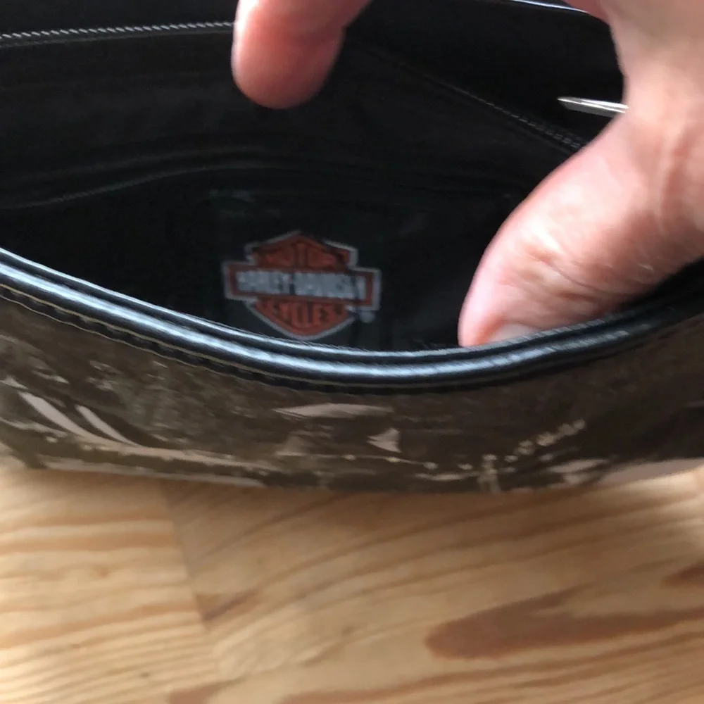 Harley-Davidson Small Shoulder Bag - Picture 4 of 7